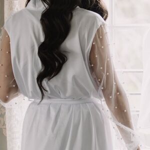 Pearl sleeve robe